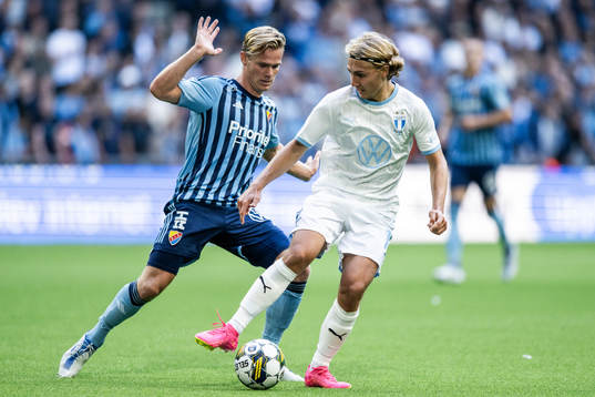 Djurgårdens Hampus Finndell och Malmö FFs Sebastian Nanasi