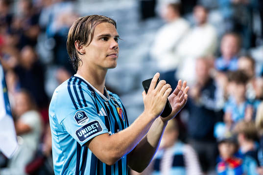 Djurgårdens Elias Andersson jublar