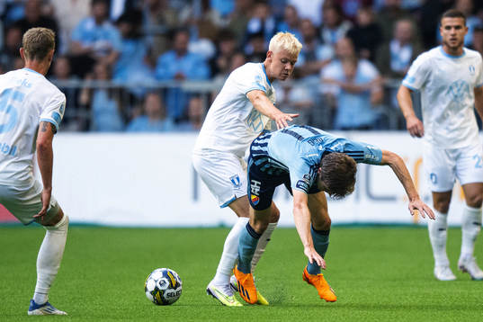 Malmö FFs Otto Rosengren och Djurgårdens Oliver Berg