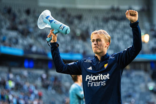 Djurgårdens Oskar Fallenius jublar