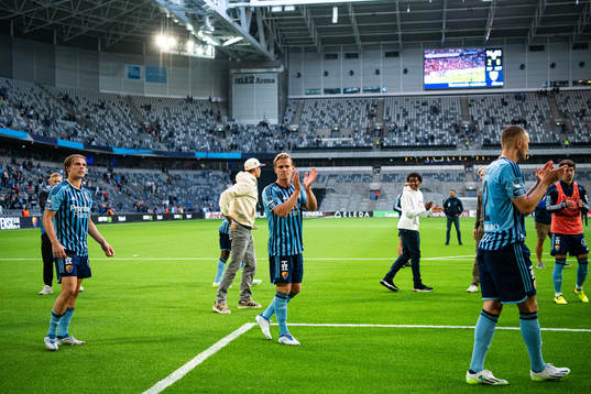 Djurgårdens Elias Andersson och Hampus Finndell  jublar