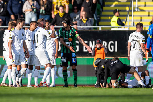 AIKs John Guidetti och Varbergs Oliver Stanisic