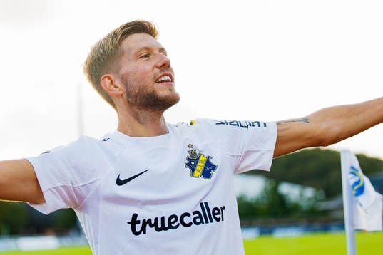 AIKs Anton Salétros jublar