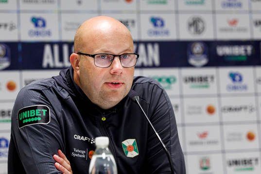 Varbergs tränare Martin Skogman på presskonferensen