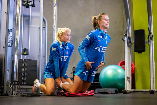 Guro Bergsvand and Caroline Graham Hansen of the Norwegian