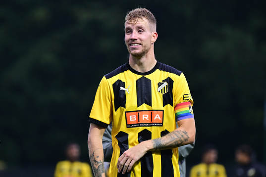 Samuel Gustafson of BK Häcken celebrates