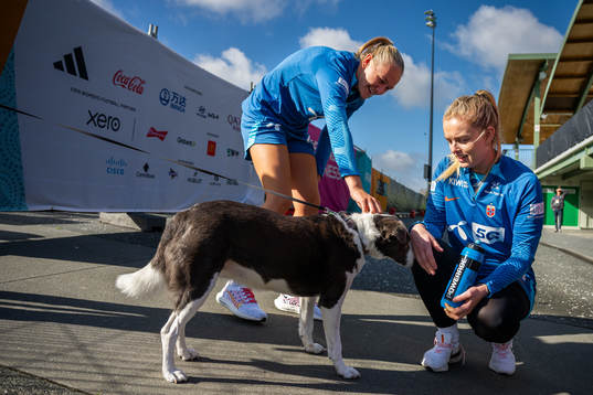 Frida Maanum and goalkeeper Guro Pettersen of the Norwegian