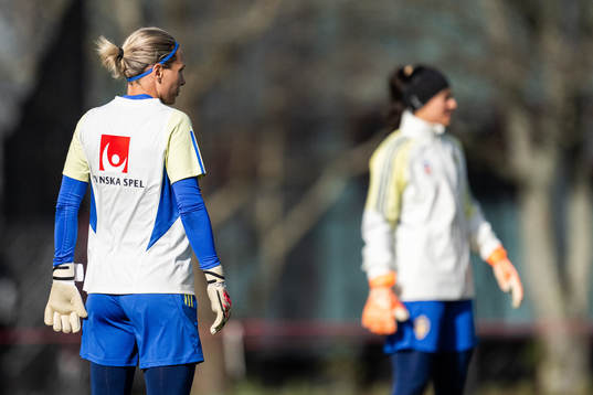 Goalkeeper Jennifer Falk and goalkeeper Zecira Musovic of