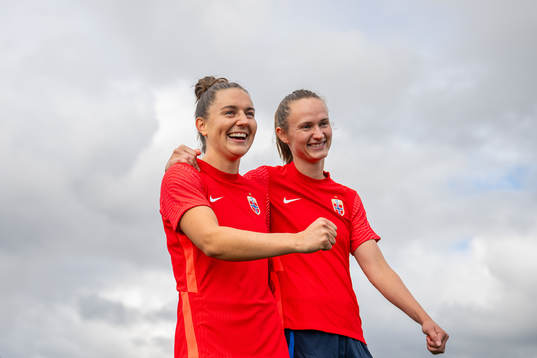 Vilde Bøe Risa and Caroline Graham Hansen of the Norwegian