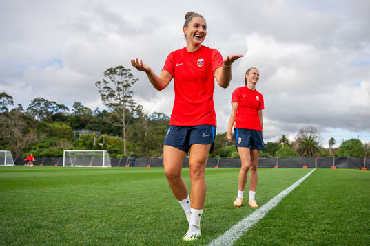 Vilde Bøe Risa and Caroline Graham Hansen of the Norwegian