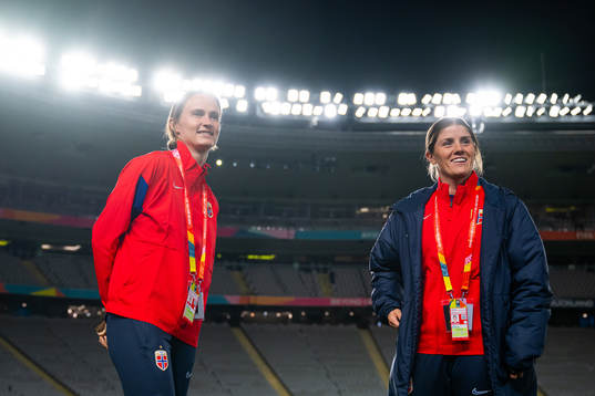 Caroline Graham Hansen and Maren Mjelde of the Norwegian