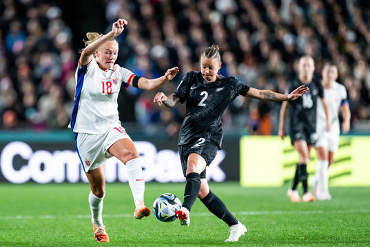 Frida Maanum of Norway and Ria Percival of New Zealand