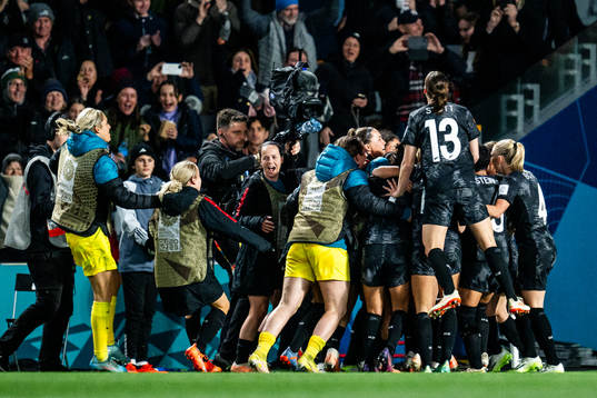 Hannah Wilkinson of New Zealand celebrates with team