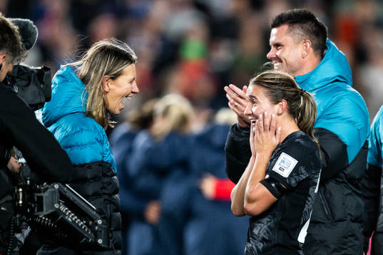 Head coach Jitka Klimková and Indiah-Paige Riley of New