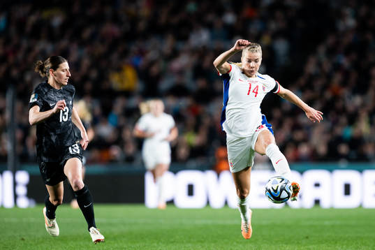 Rebekah Stott of New Zealand and Ada Hegerberg of Norway