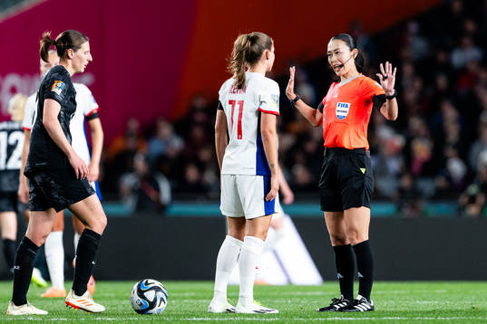 Referee Yoshimi Yamashita
