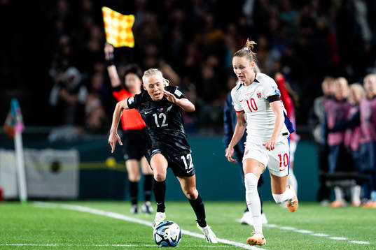 Betsy Hassett of New Zealand and Caroline Graham Hansen of