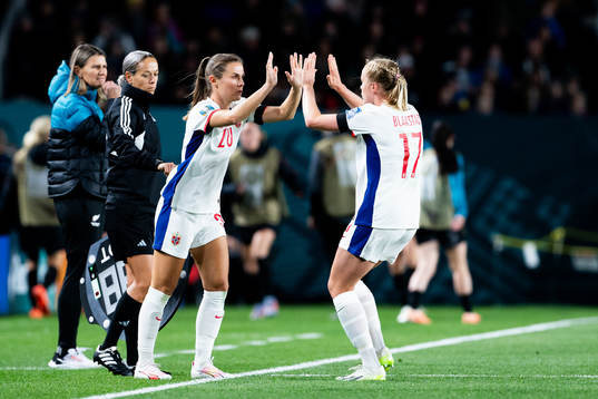 Emilie Bosshard Haavi and Julie Blakstad of Norway
