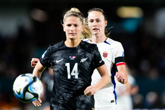 Katie Bowen of New Zealand and Caroline Graham Hansen of