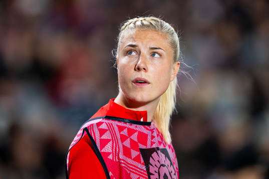 Sophie Román Haug of Norway warms up