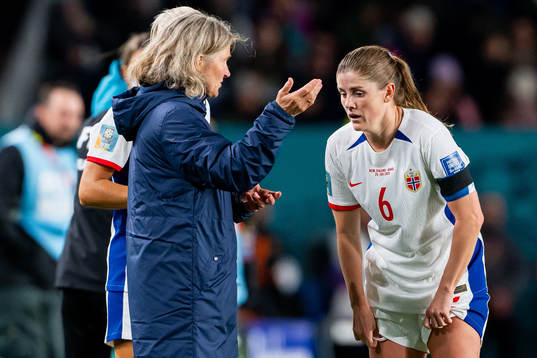 Hege Riise, head coach of Norway, and Maren Mjelde