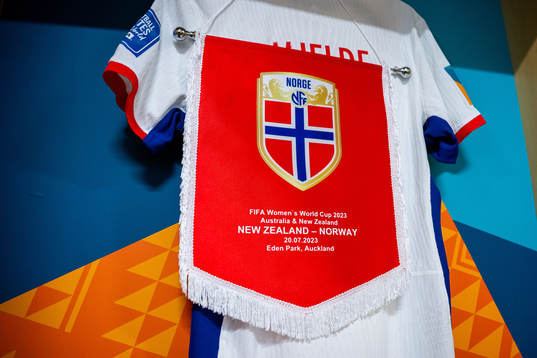 The pennant of Norway in the dressing room