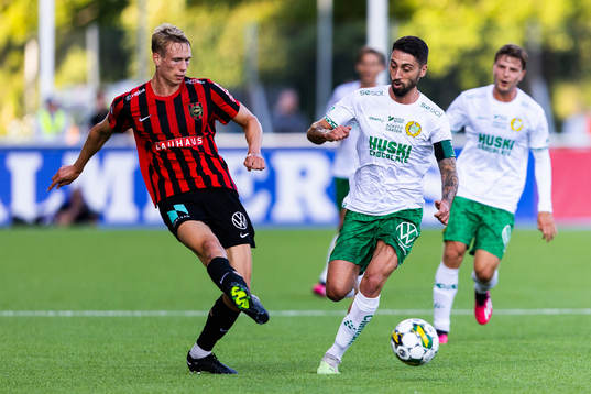 Brommapojkarnas Torbjörn Lysaker Heggem och Hammarbys