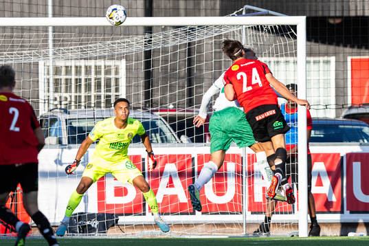 Hammarbys Edvin Kurtulus och Brommapojkarnas Kevin