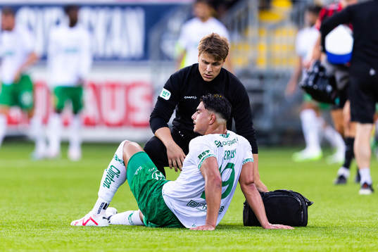 Hammarbys Jusef Erabi har ont