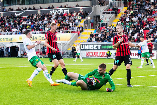Brommapojkarnas målvakt Lucas Hägg Johanssonunder