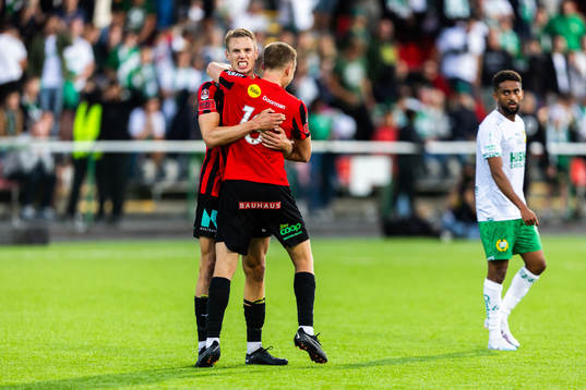 Brommapojkarnas spelare jublar