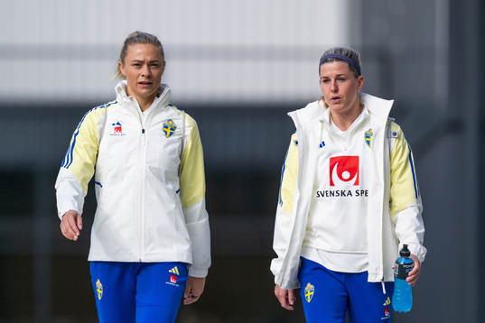 Fridolina Rolfö and Olivia Schough of the Swedish women's