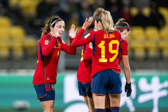 Aitana Bonmati of Spain celebrates with team mates
