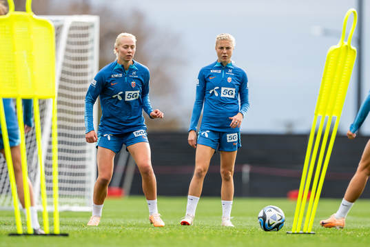 Sara Hørte and Sophie Román Haug of the Norwegian
