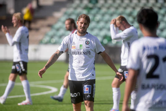Örebros Kevin Walker deppar