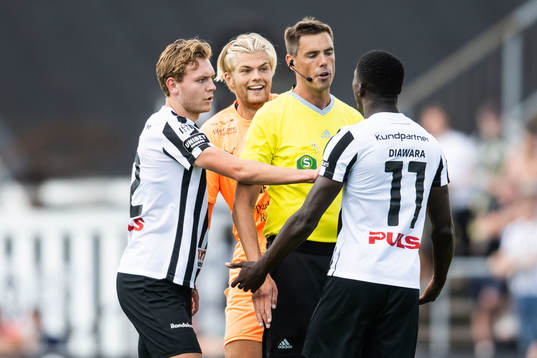 Landskronas Ousmane Diawara och AFC Eskilstunas Mattis