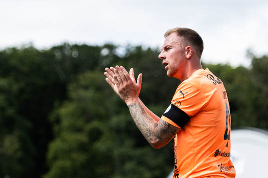 AFC Eskilstunas Jesper Modig jublar
