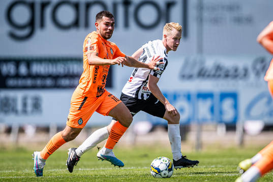 AFC Eskilstunas David Marcelo Palomino och Landskronas