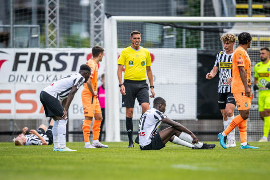 Landskronas Ousmane Diawara har ont