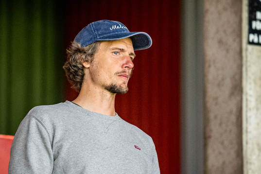 Malmö FFs chefsscout Robin Asterhed på läktaren
