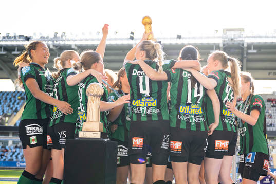 Varberg firar med silverpokalen
