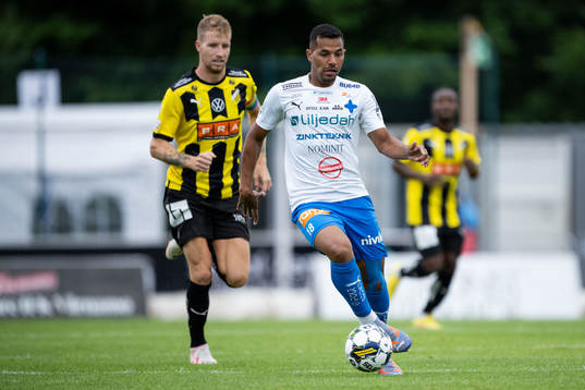 Häckens Samuel Gustafson och Värnamos Wenderson Oliveira