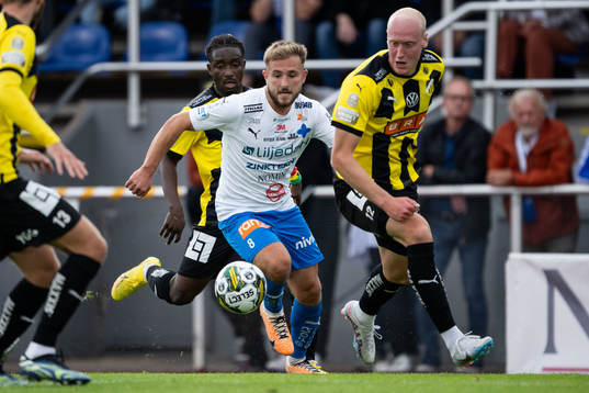 Värnamos Albion Ademi och Häckens Valgeir Lunddal