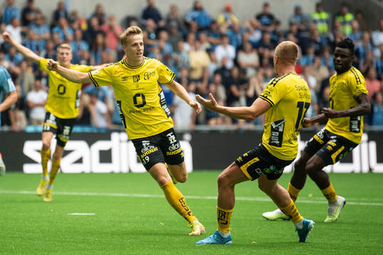 Elfsborgs Jeppe Møldrup Okkels och Per Frick jublar
