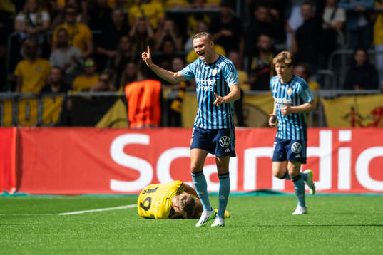 Elfsborgs Jeppe Møldrup Okkels har ont och Djurgårdens
