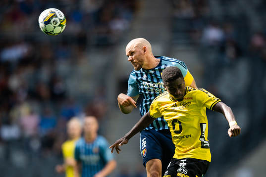 Djurgårdens Marcus Danielson och Elfsborgs Michael Baidoo