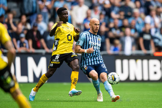 Elfsborgs Michael Baidoo och Djurgårdens Magnus Eriksson
