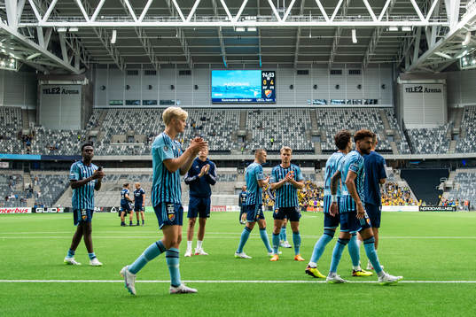 Djurgårdens spelare tackar publiken