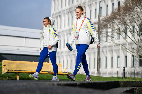 Johanna Rytting Kaneryd and goalkeeper Tove Enblom of the