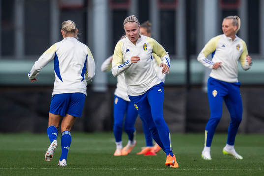 Stina Lennartsson of the Swedish women's national team at a